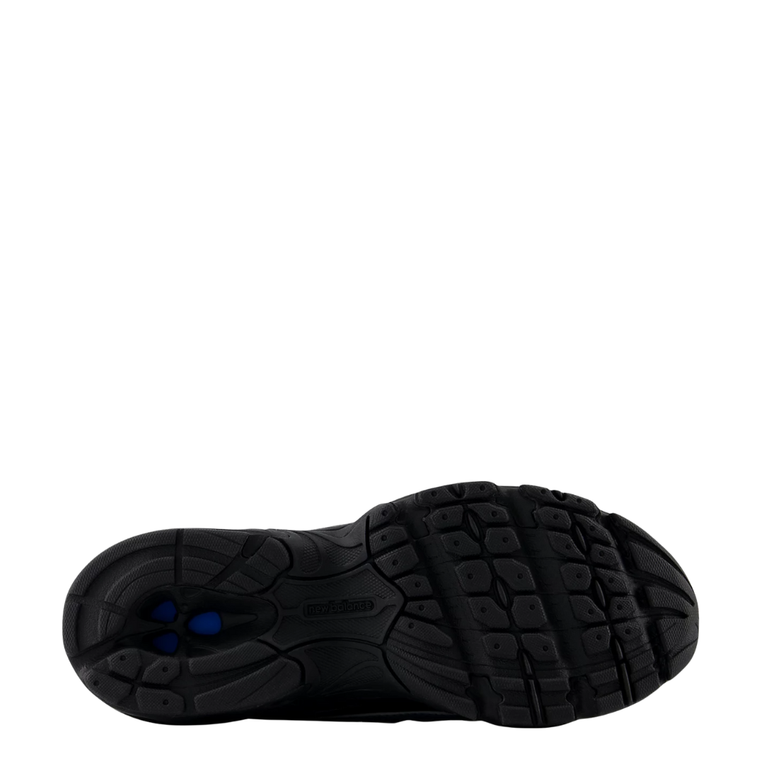 NB 740 - Black