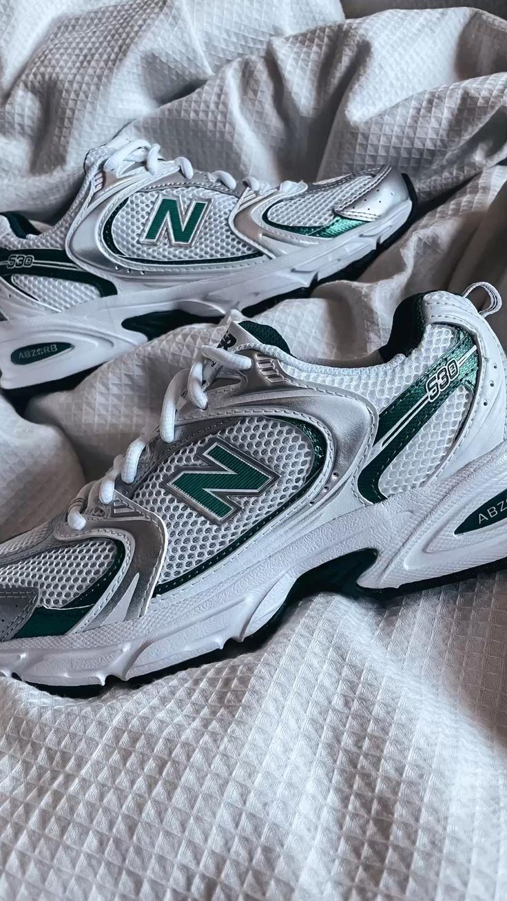NB 530 - WHITE GREEN