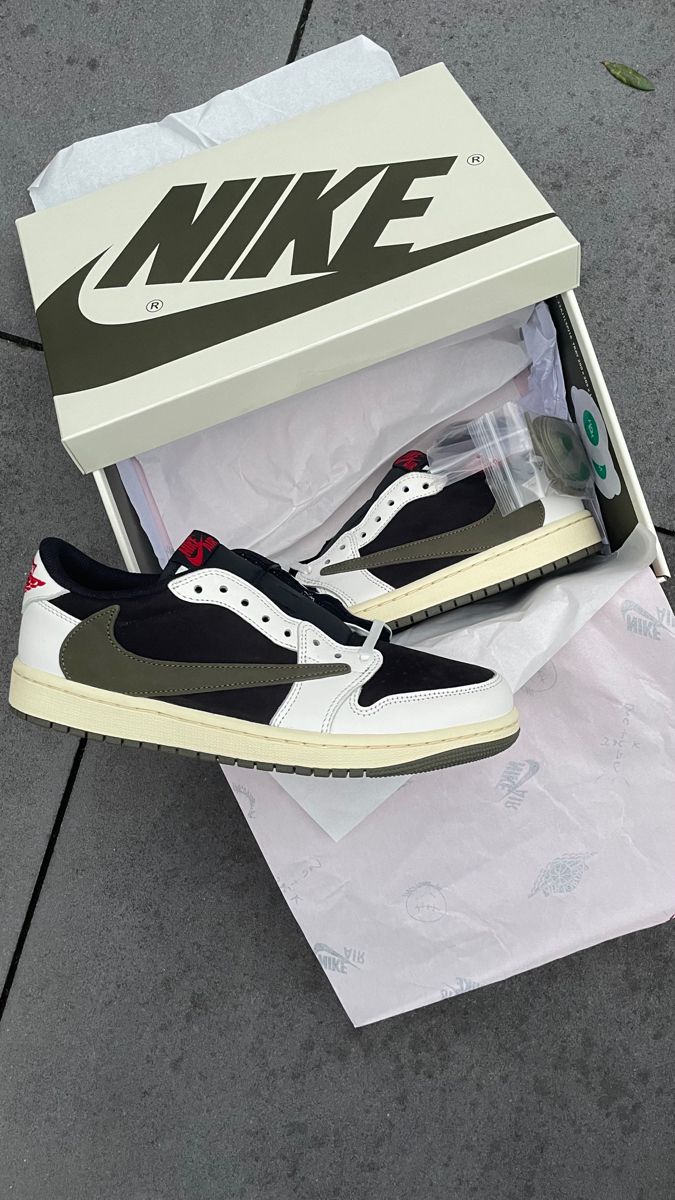 JD 1 LOW x T. Scott (OLIVE)